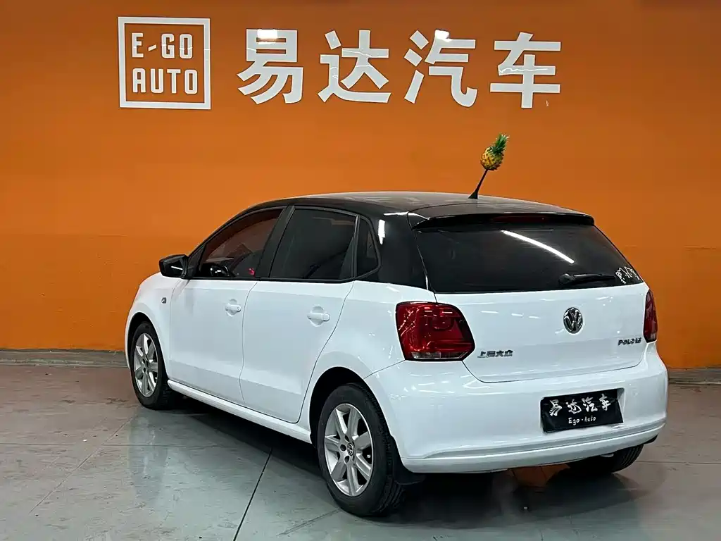 Volkswagen Volkswagen Polo 2013 1.6L Automatic Comfort Edition 2014 - thumbnail 4