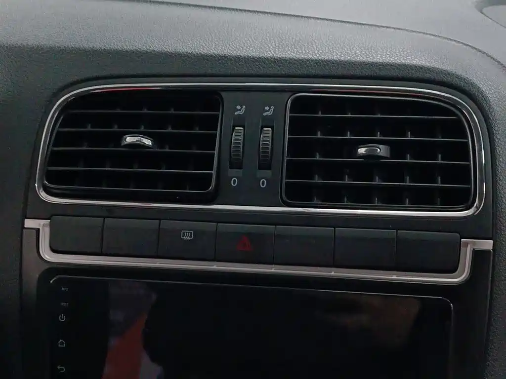 Volkswagen Volkswagen Polo 2013 1.6L Automatic Comfort Edition 2014 - thumbnail 15