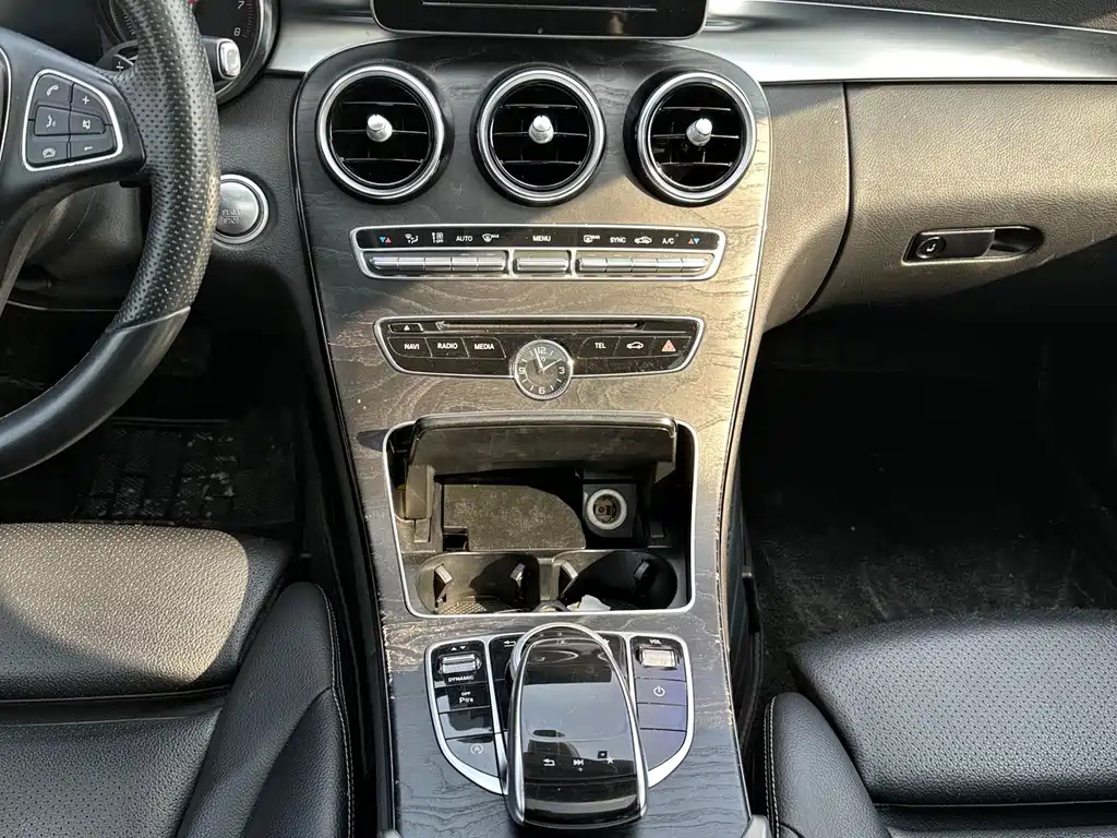 Mercedes-Benz Mercedes-Benz C-Class 2016 C 180 L Sport 2016 - thumbnail 17