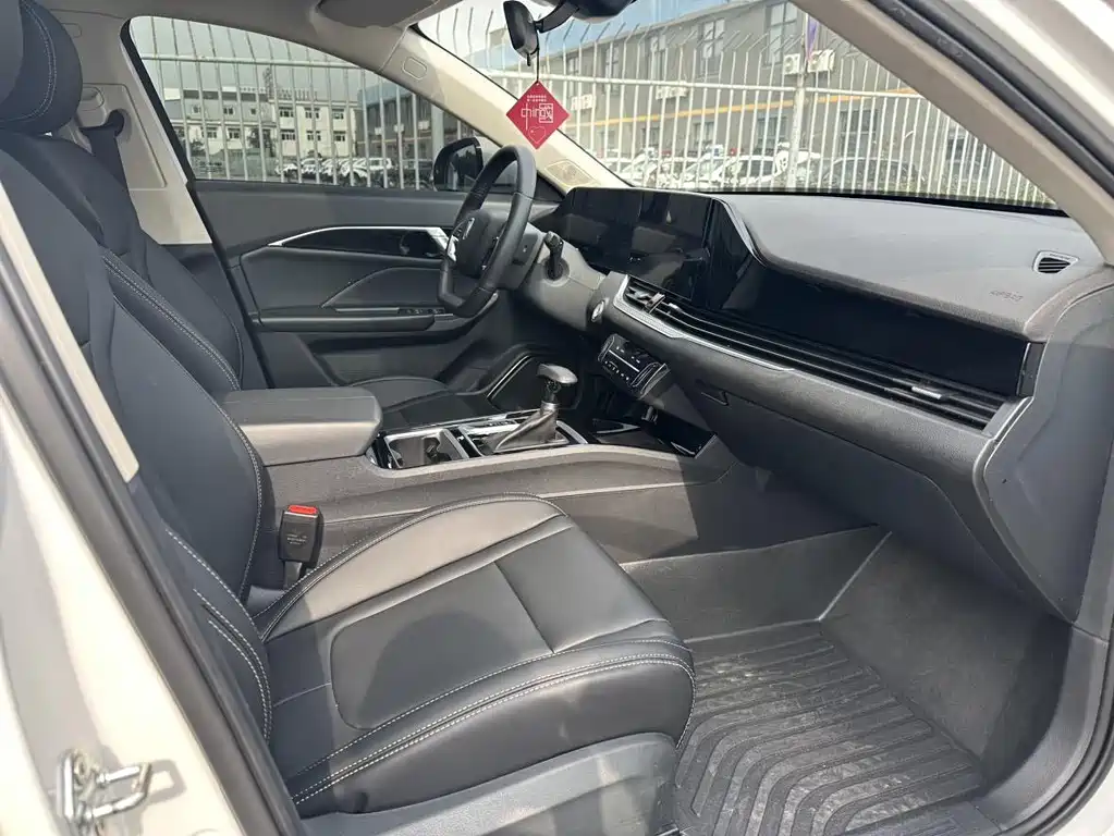 Bestune Bestune B70 2021 1.5T Automatic Enjoy Edition 2022 - thumbnail 6