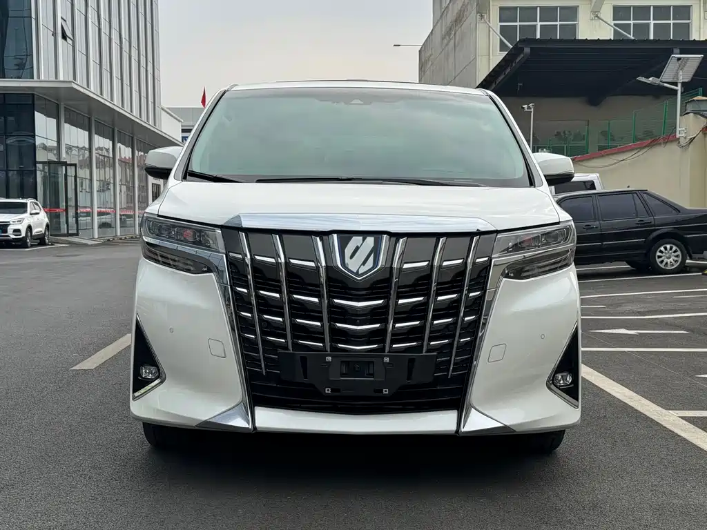 Toyota Alphard 2020 Model Hybrid 2.5L Executive Version 2020 - thumbnail 2