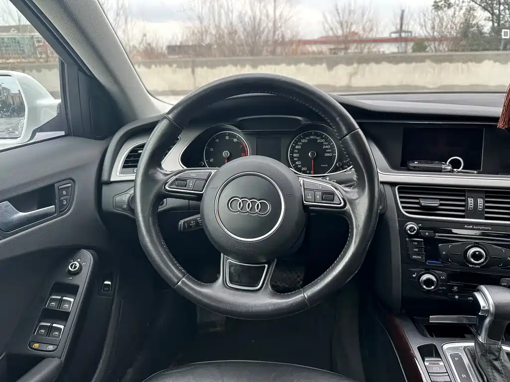 Audi Audi A4L 2015 35 TFSI Automatic Comfort Edition 2015 - thumbnail 12