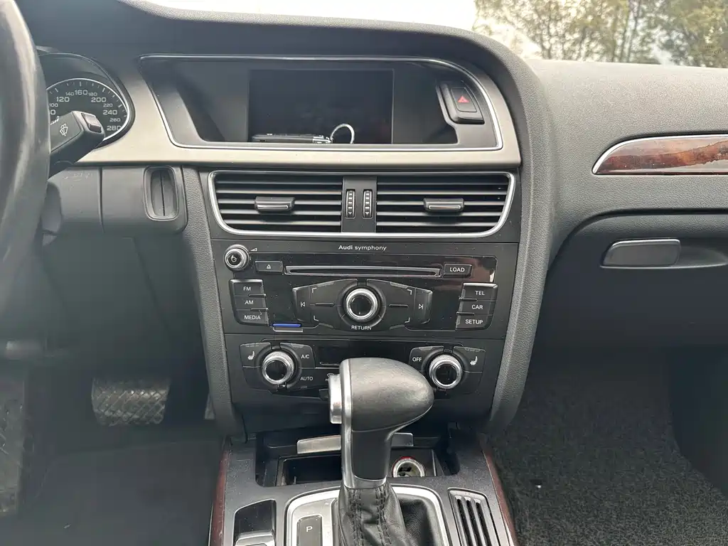 Audi Audi A4L 2015 35 TFSI Automatic Comfort Edition 2015 - thumbnail 13