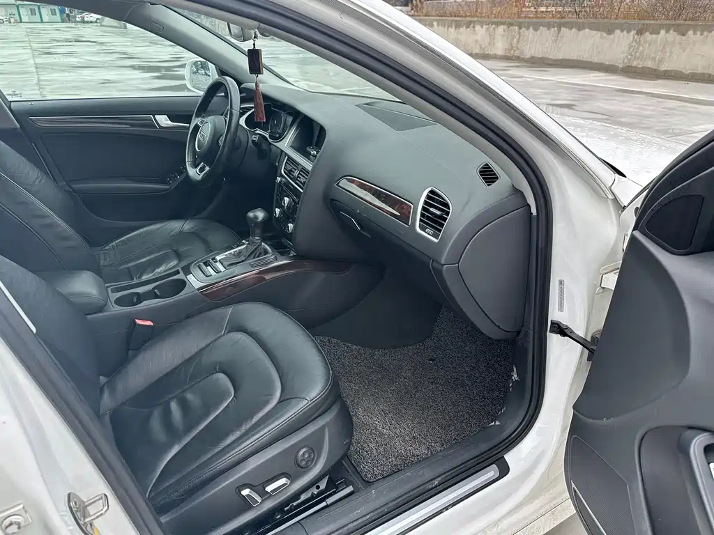 Audi Audi A4L 2015 35 TFSI Automatic Comfort Edition 2015 - thumbnail 17