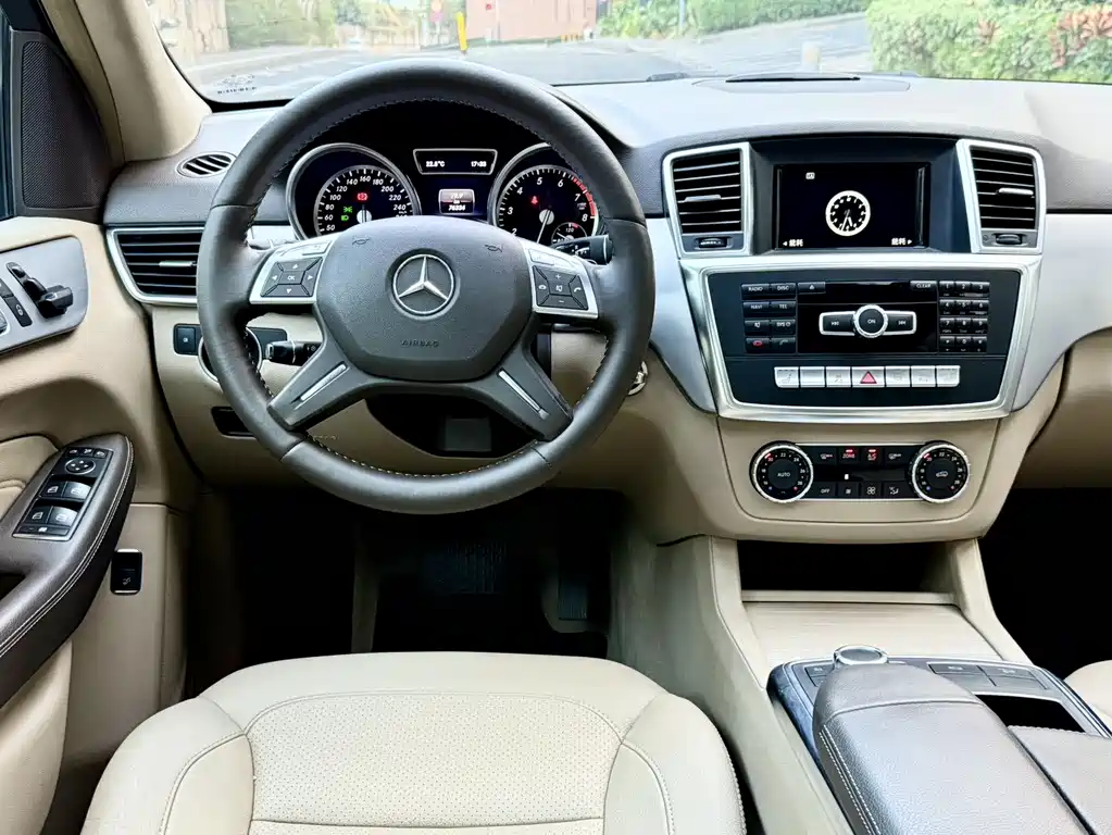 Mercedes-Benz Mercedes-Benz M-Class 2014 ML 320 4MATIC 2014 - thumbnail 14