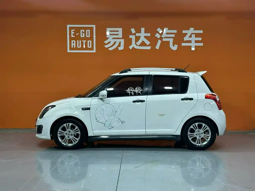 Suzuki Swift 2014 1.5L Automatic Fashion Edition 2014 - thumbnail 3