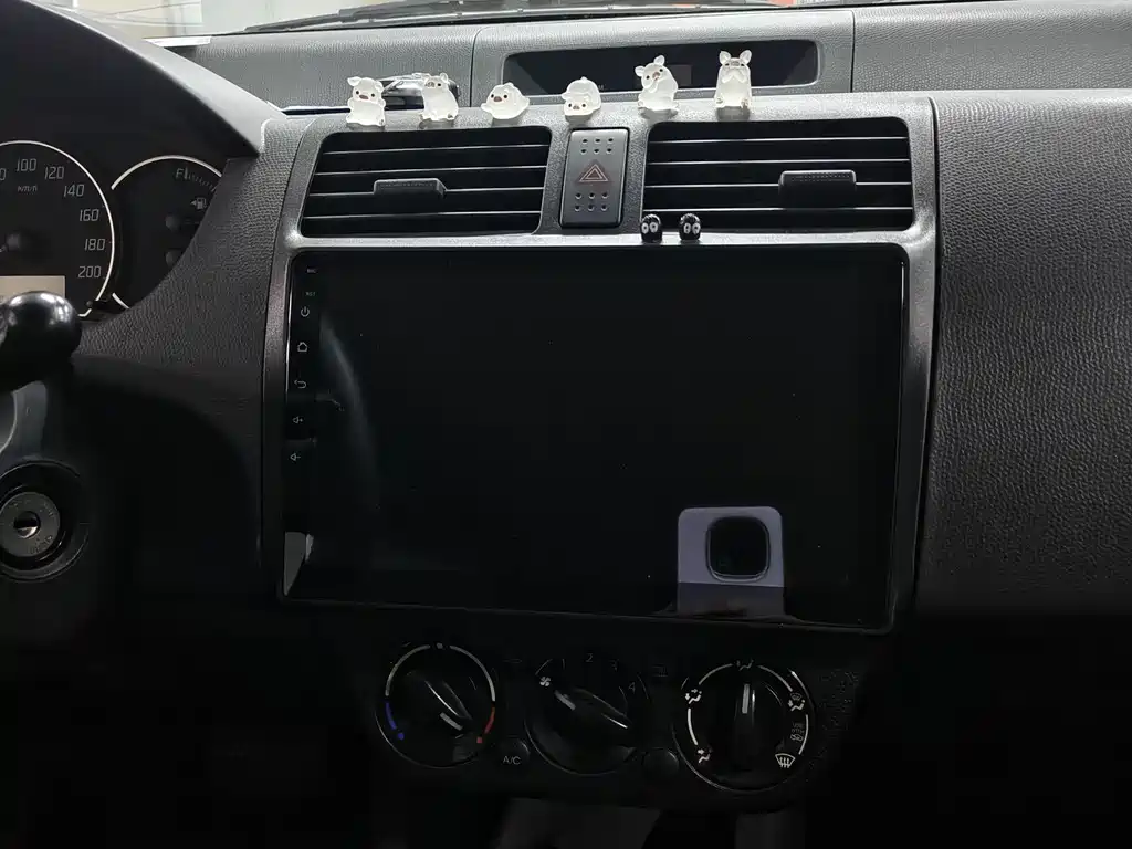 Suzuki Swift 2014 1.5L Automatic Fashion Edition 2014 - thumbnail 11