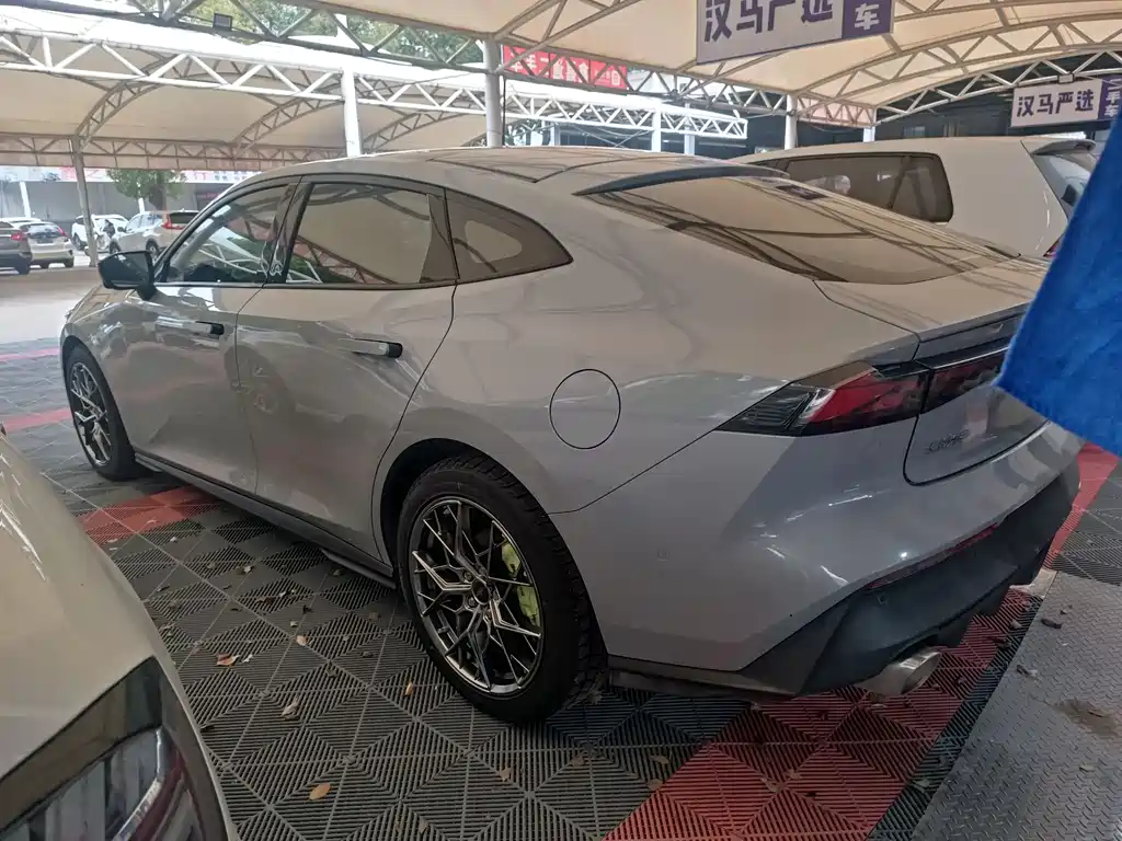 Changan Changan UNI-V 2022 1.5T Premium Edition 2022 - thumbnail 9