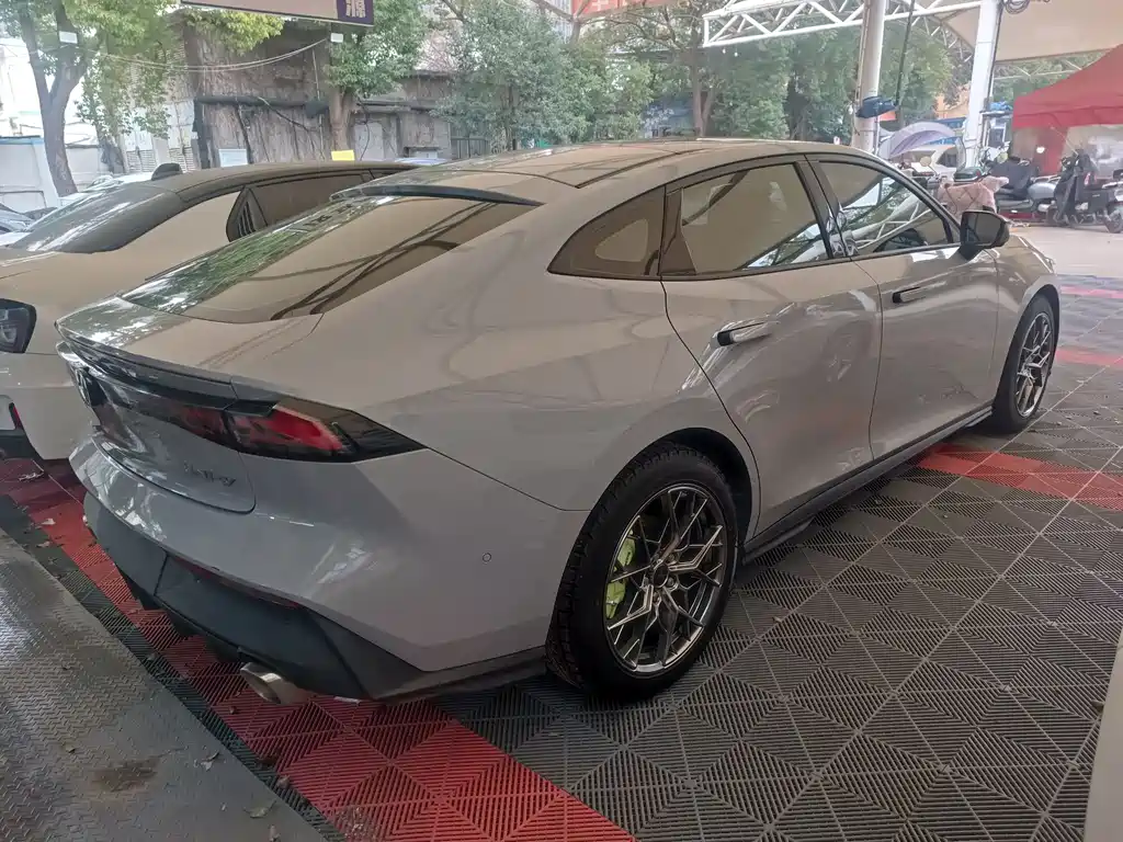 Changan Changan UNI-V 2022 1.5T Premium Edition 2022 - thumbnail 10