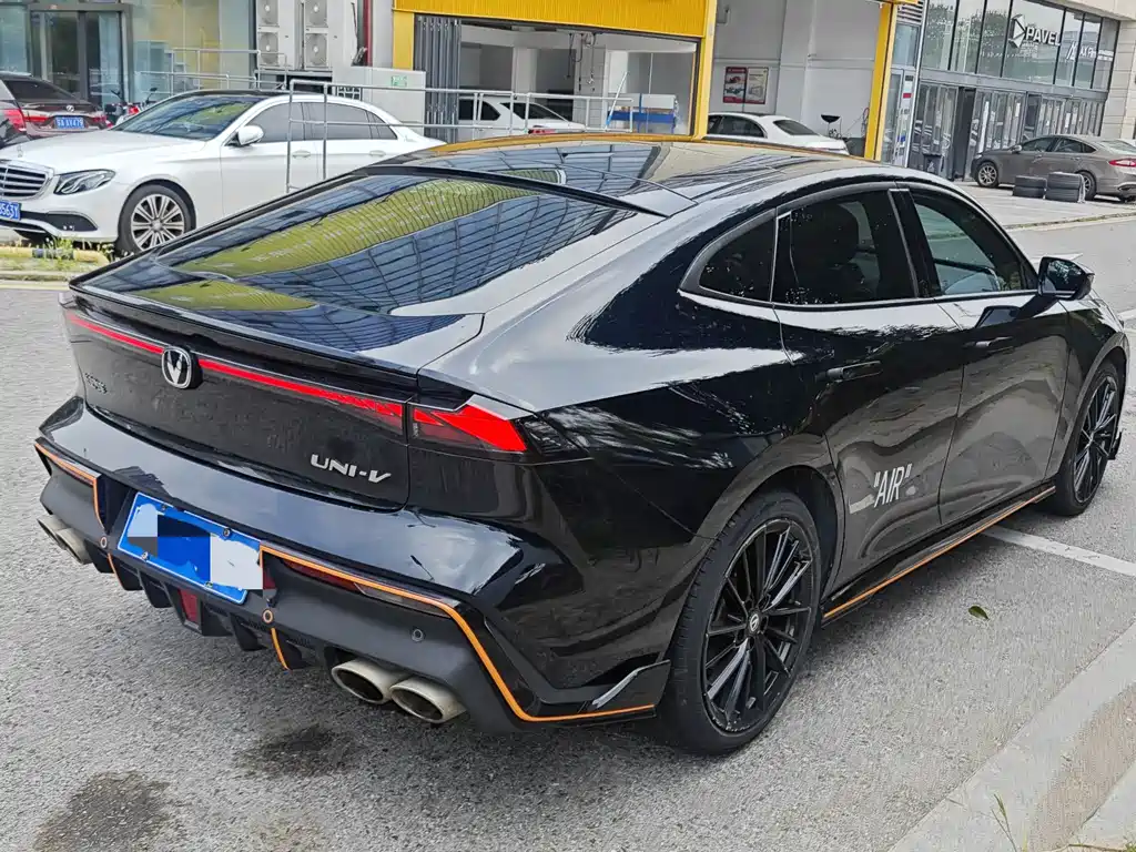 Changan Changan UNI-V 2022 1.5T Sport Edition 2022 - thumbnail 2