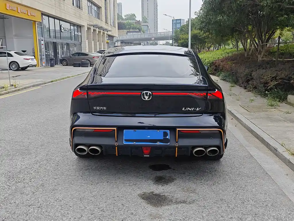 Changan Changan UNI-V 2022 1.5T Sport Edition 2022 - thumbnail 3