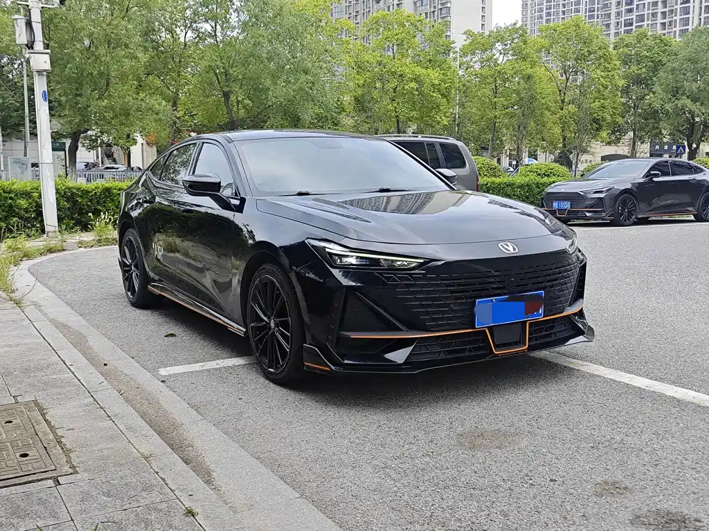 Changan Changan UNI-V 2022 1.5T Sport Edition 2022 - thumbnail 5