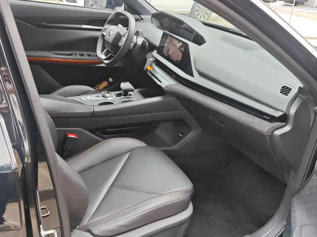 Changan Changan UNI-V 2022 1.5T Sport Edition 2022 - thumbnail 7