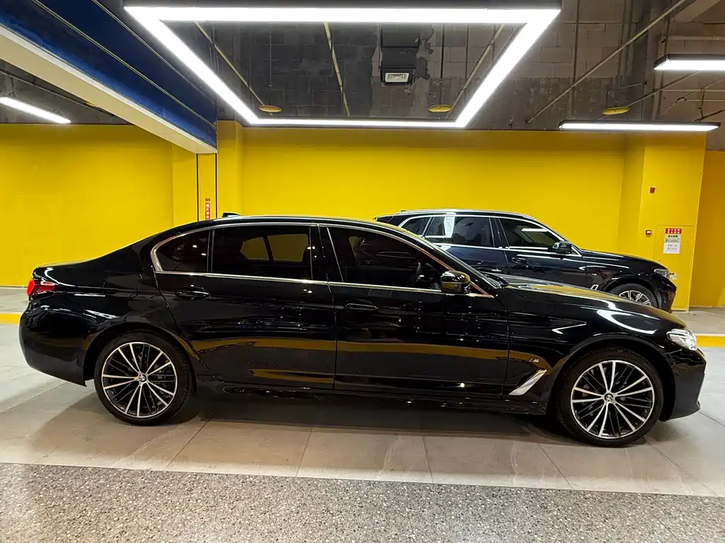 BMW BMW 5 Series 2023 530Li Leading Model M Sport Package 2023 - thumbnail 4