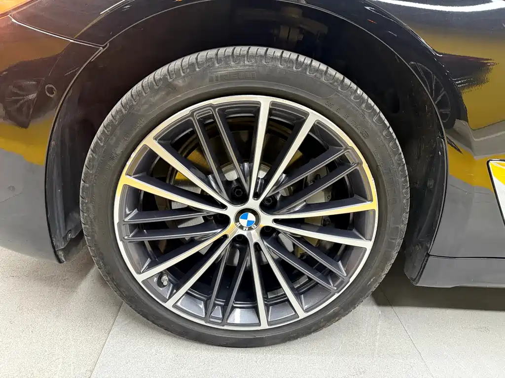 BMW BMW 5 Series 2023 530Li Leading Model M Sport Package 2023 - thumbnail 13