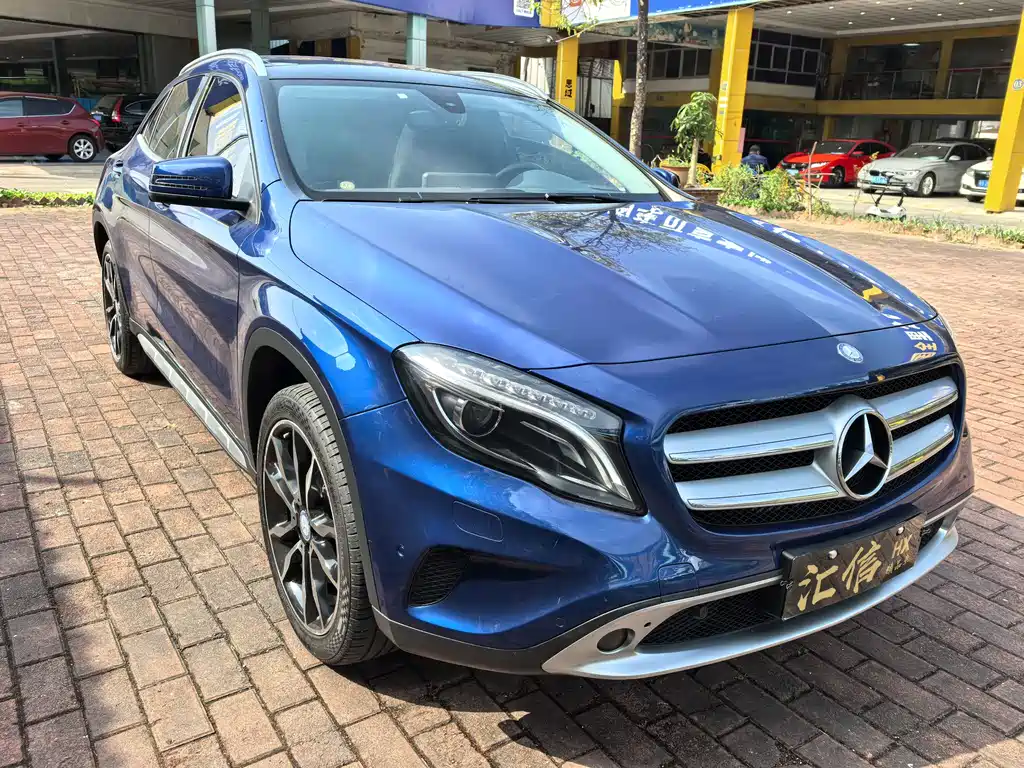 Mercedes-Benz Mercedes-Benz GLA 2016 GLA 200 Blue Edition 2016 - thumbnail 2