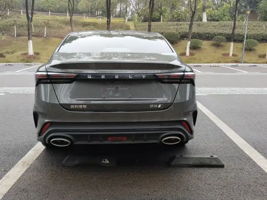 Geely Auto Geely Emgrand 2022 Emgrand COOL 1.5T DCT Wind Edition 2023 - thumbnail 3