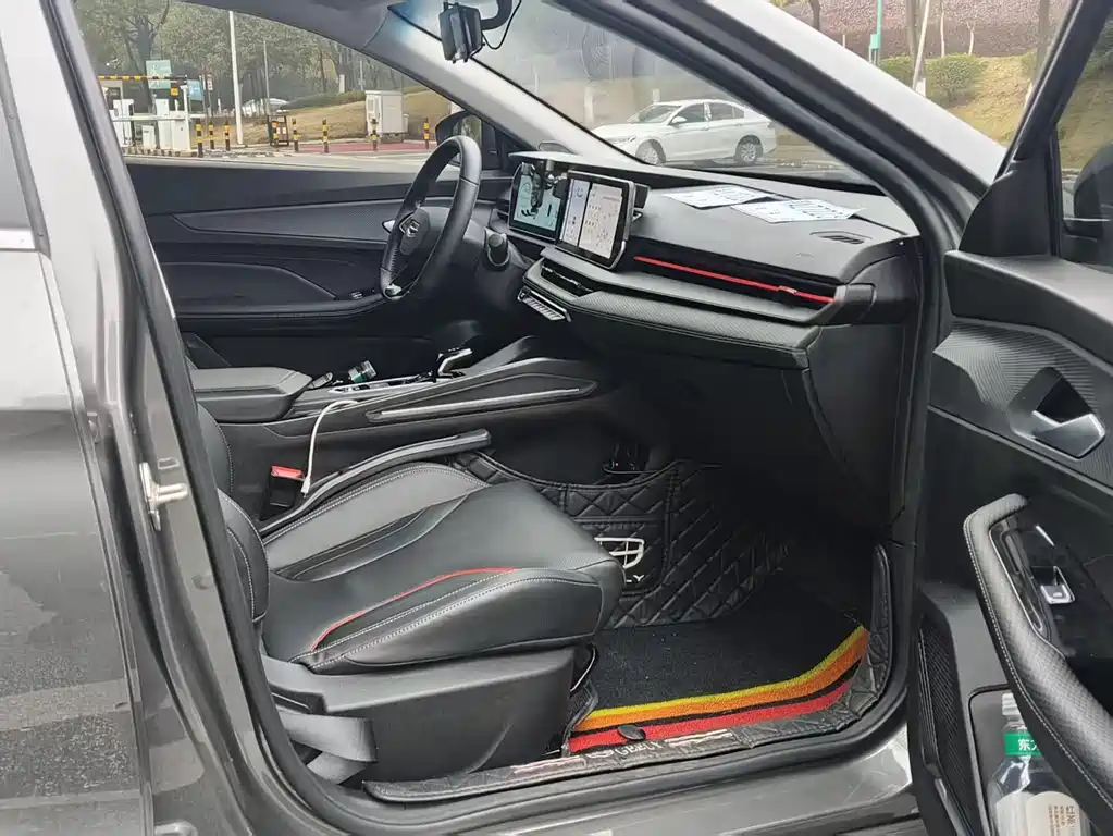 Geely Auto Geely Emgrand 2022 Emgrand COOL 1.5T DCT Wind Edition 2023 - thumbnail 8