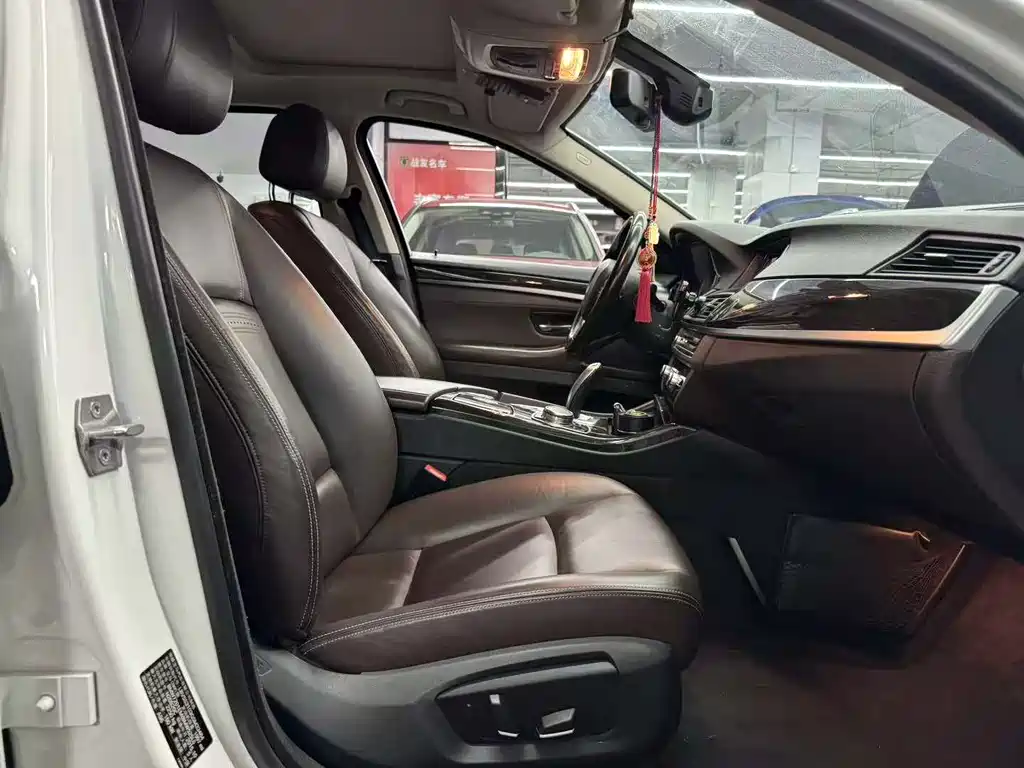 BMW BMW 5 Series 2014 525Li Luxury Design Package 2016 - thumbnail 5
