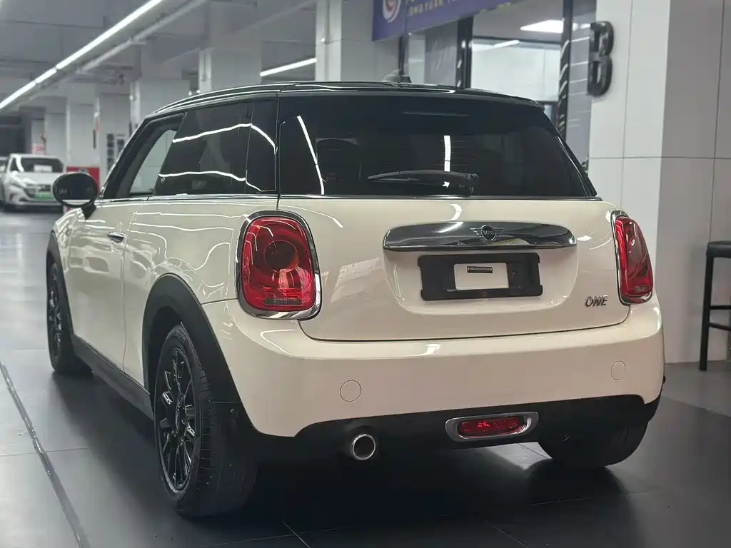MINI MINI 2021 1.5T ONE 2021 - thumbnail 9