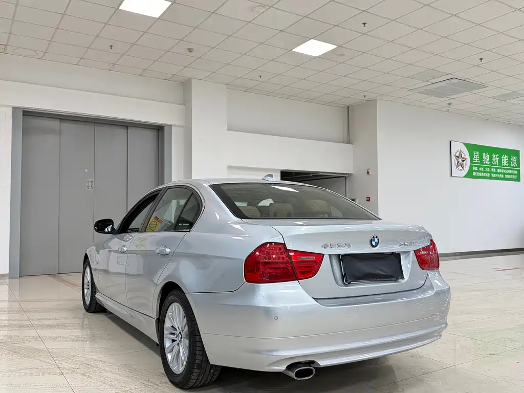 BMW BMW 3 Series 2012 320i Luxury Model 2012 - thumbnail 6