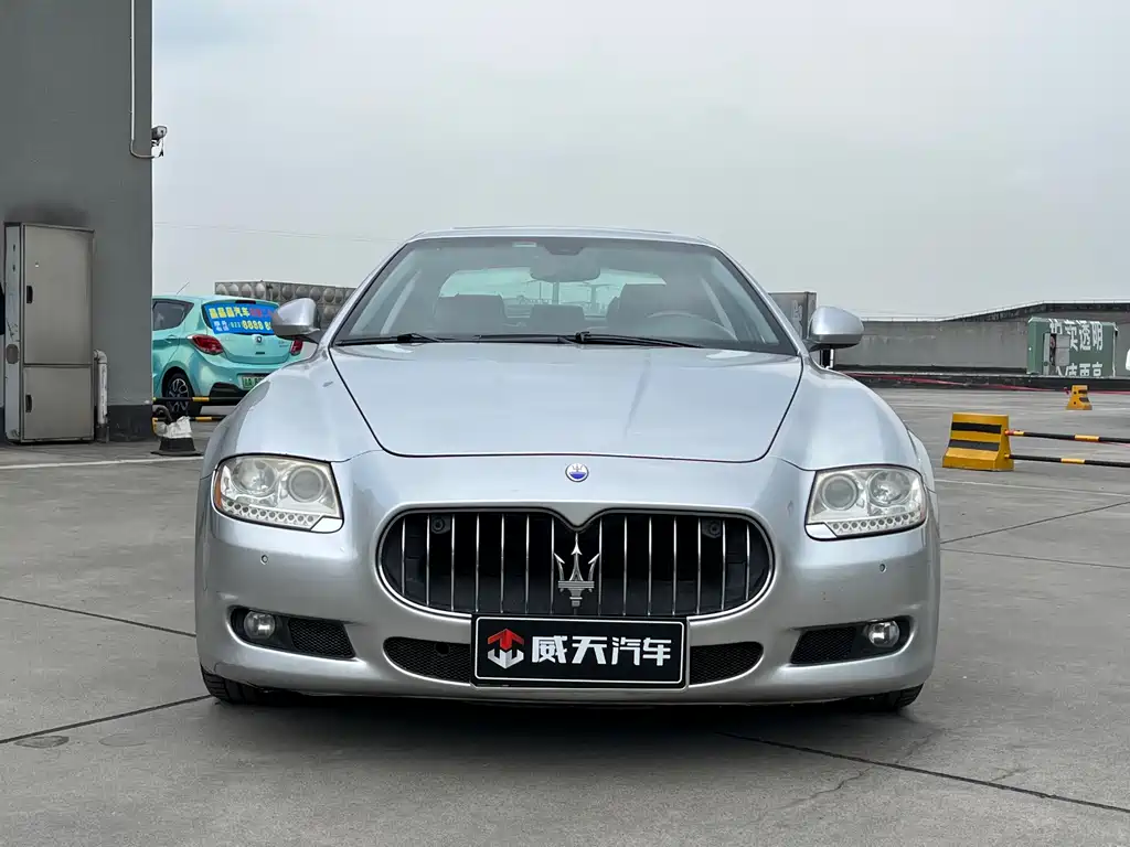 Maserati Chrysler 300C 2008 4.7L Executive Edition 2009 - thumbnail 2