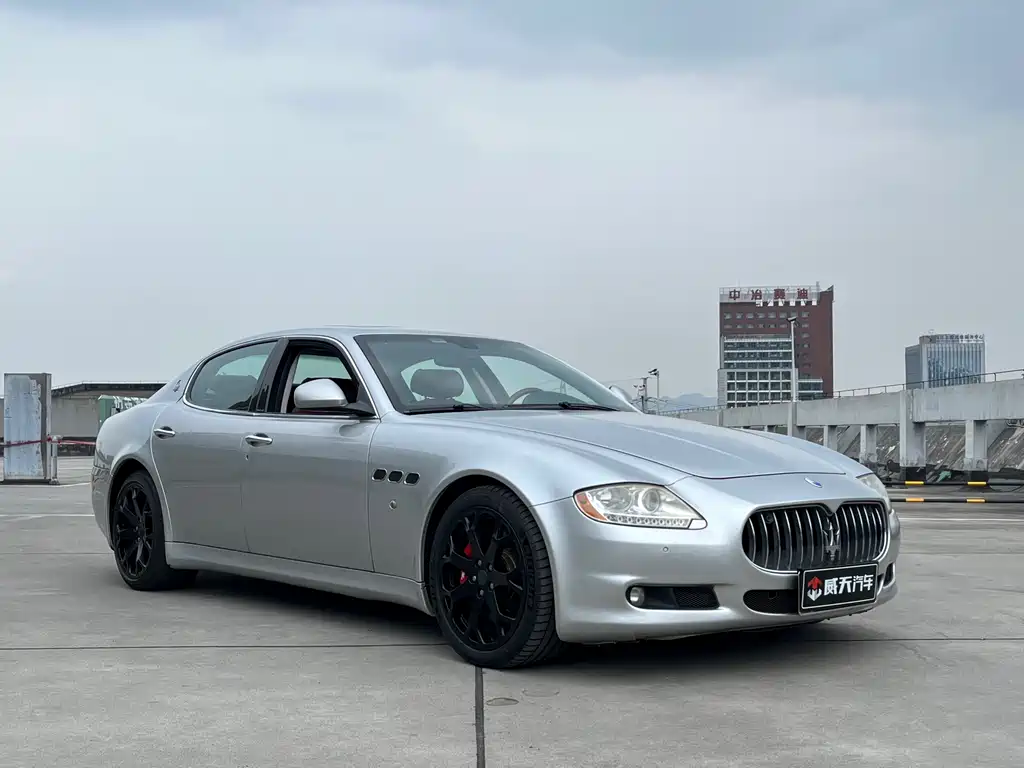 Maserati Chrysler 300C 2008 4.7L Executive Edition 2009 - thumbnail 3