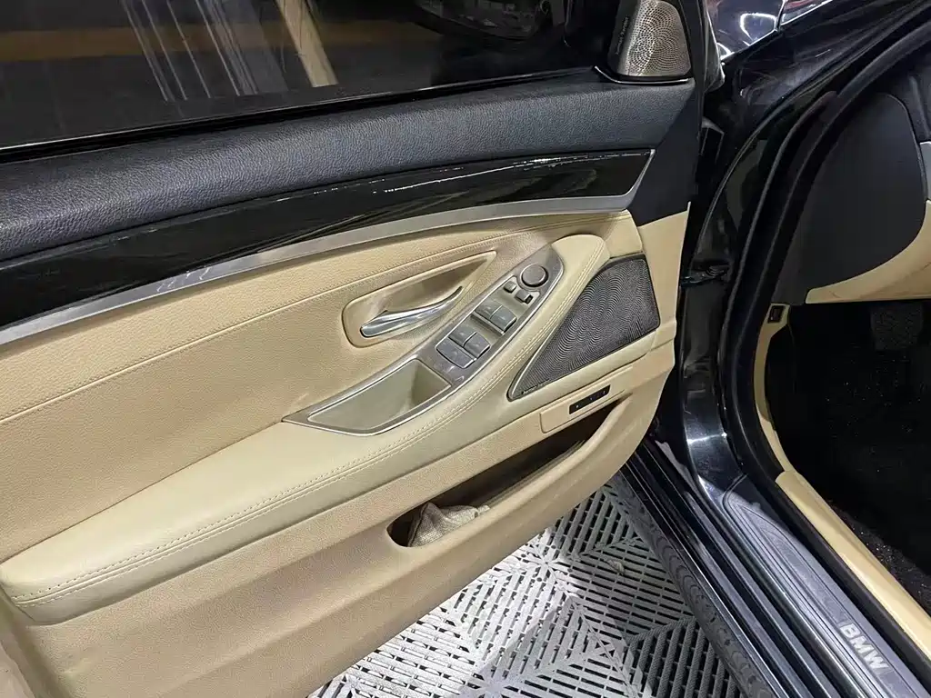BMW BMW 5 Series 2012 523Li Luxury Edition 2011 - thumbnail 8