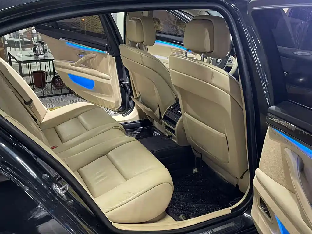 BMW BMW 5 Series 2012 523Li Luxury Edition 2011 - thumbnail 13