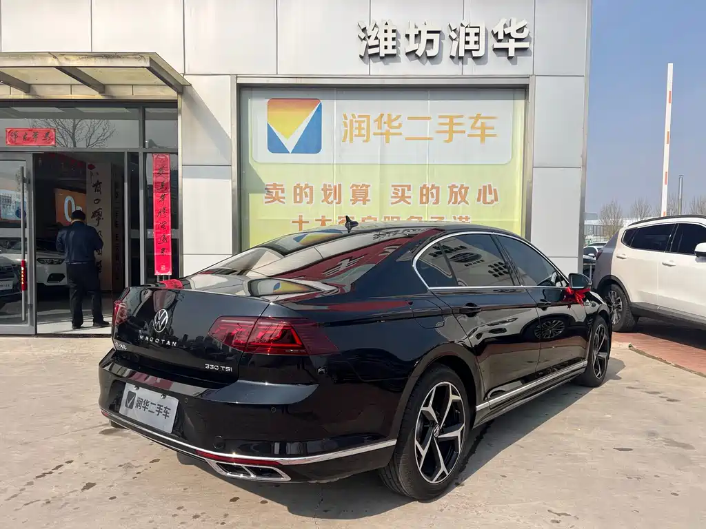 Volkswagen Magotan 2023 2 Million Units Anniversary Edition 330TSI DSG Luxury 2023 - thumbnail 3