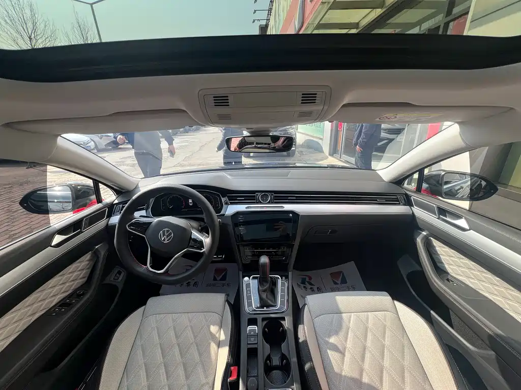 Volkswagen Magotan 2023 2 Million Units Anniversary Edition 330TSI DSG Luxury 2023 - thumbnail 6