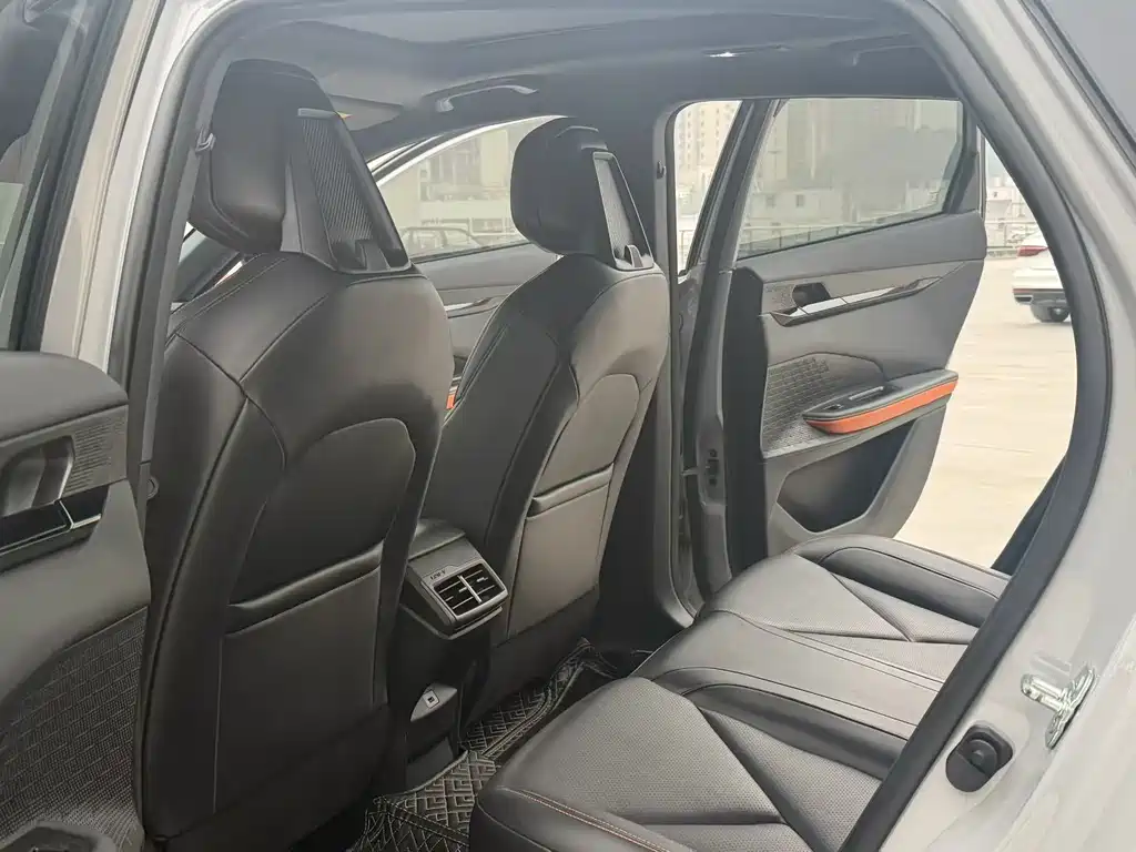 Changan Changan UNI-V 2022 1.5T Premium Edition 2022 - thumbnail 5