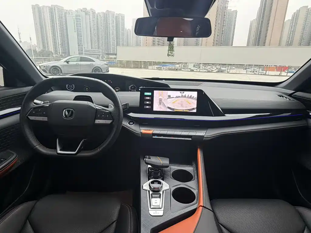 Changan Changan UNI-V 2022 1.5T Premium Edition 2022 - thumbnail 6