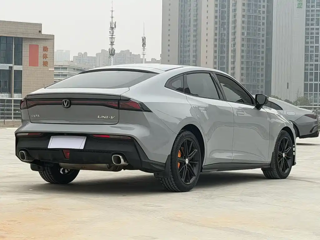 Changan Changan UNI-V 2022 1.5T Premium Edition 2022 - thumbnail 7