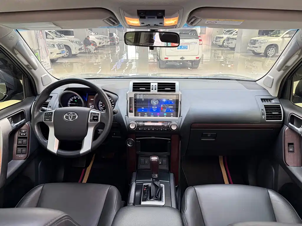 Toyota Toyota Land Cruiser Prado 2014 4.0L Automatic TX-L 2015 - thumbnail 10