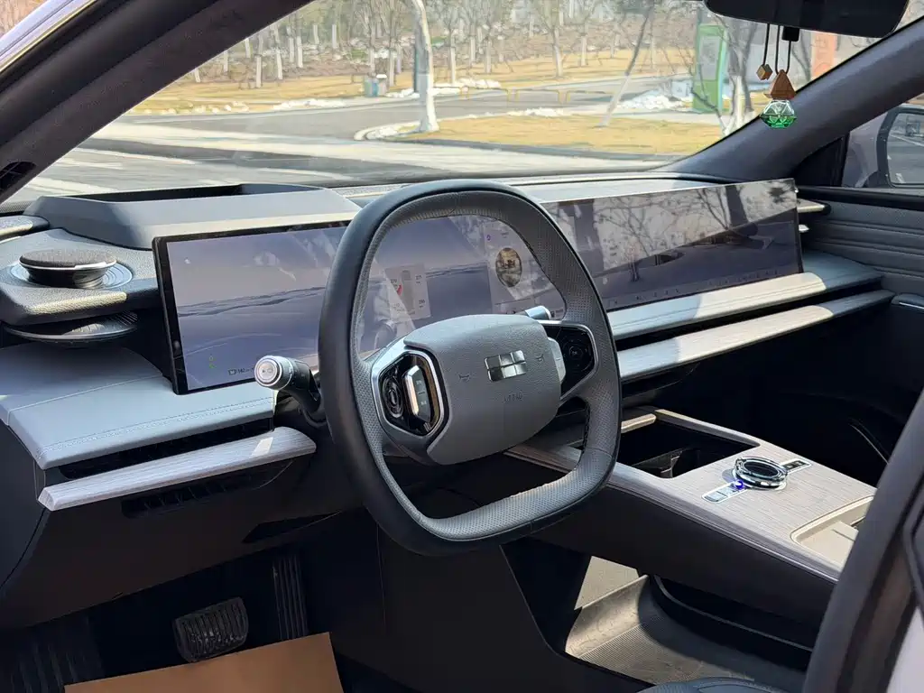 Geely Galaxy Galaxy E8 2024 550km RWD MAX 2024 - thumbnail 10