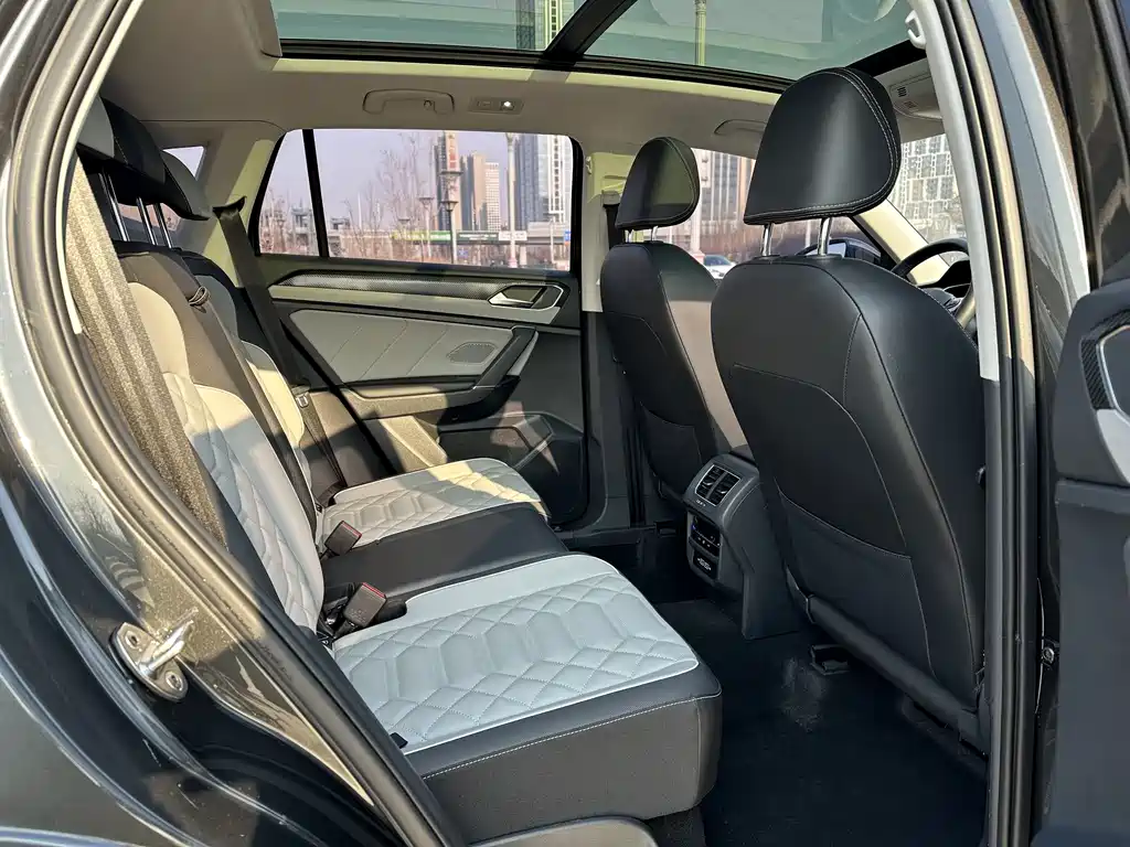 Volkswagen Tayron 2023 280TSI 2WD Luxury Plus Advanced Edition 2023 - thumbnail 10
