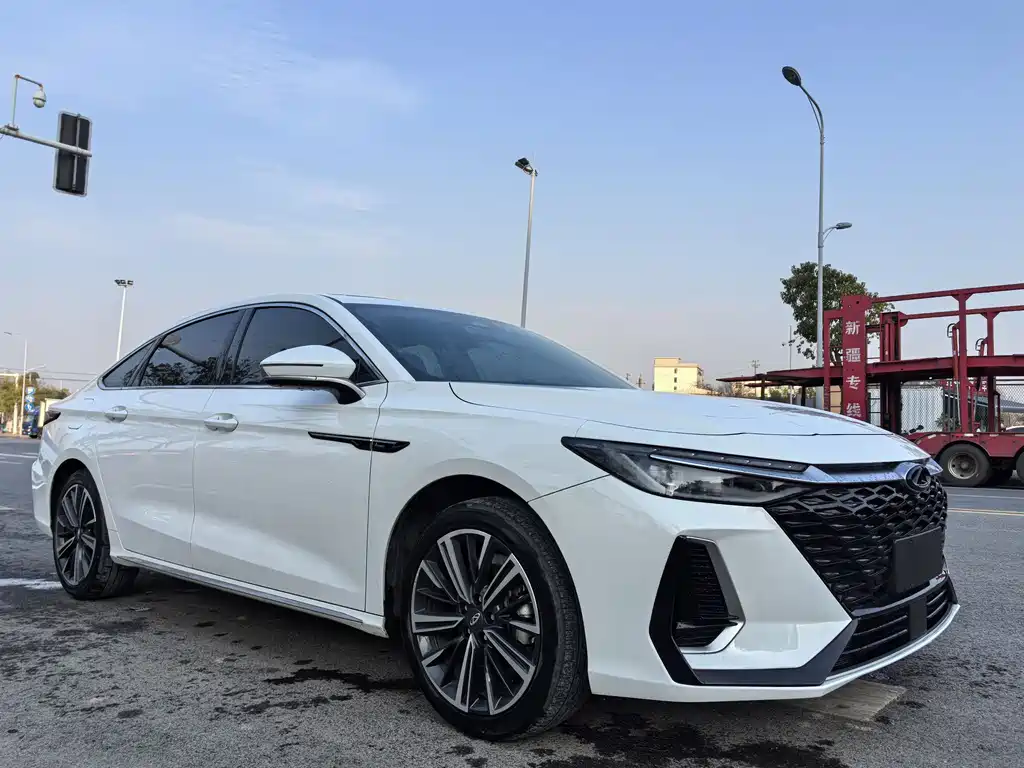 Chery Arrizo 8 2023 1.6T DCT Elegant 2023 - thumbnail 3