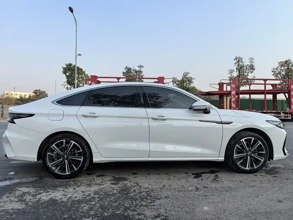 Chery Arrizo 8 2023 1.6T DCT Elegant 2023 - thumbnail 5