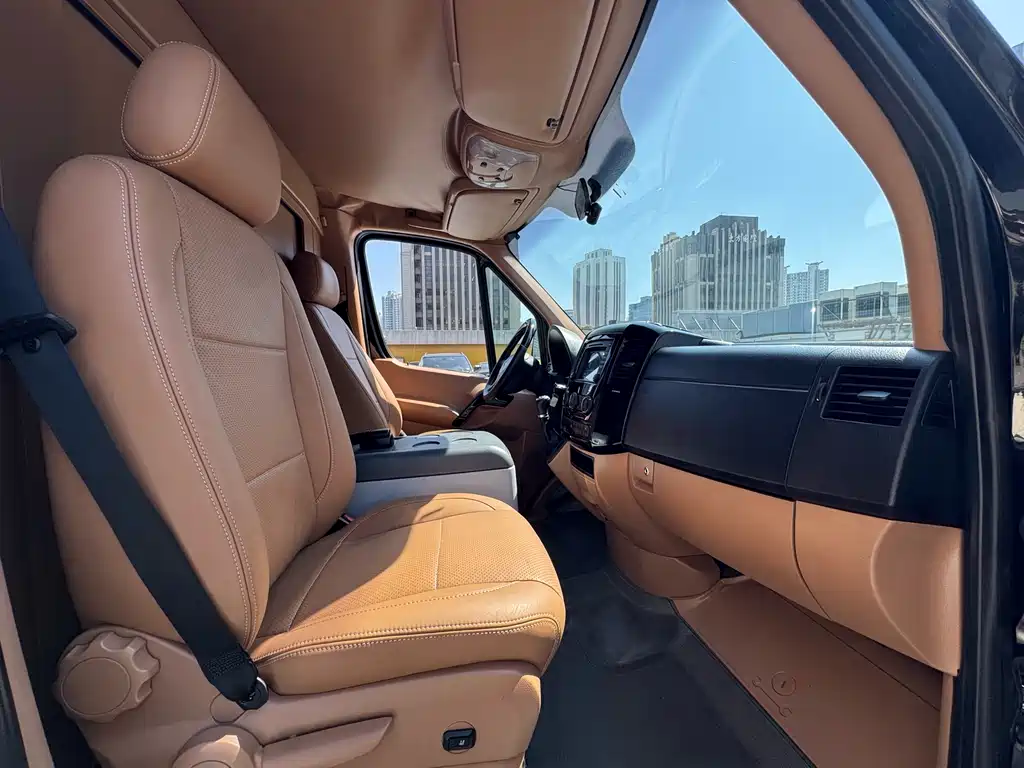 Mercedes-Benz Mercedes-Benz Sprinter 2015 3.5L Automatic 2017 - thumbnail 29