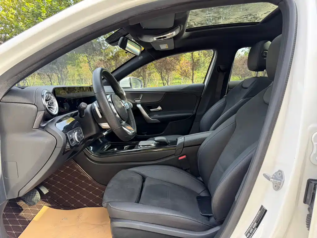 Mercedes-Benz Mercedes-Benz A-Class 2023 A 200 L Fashion Edition 2023 - thumbnail 6