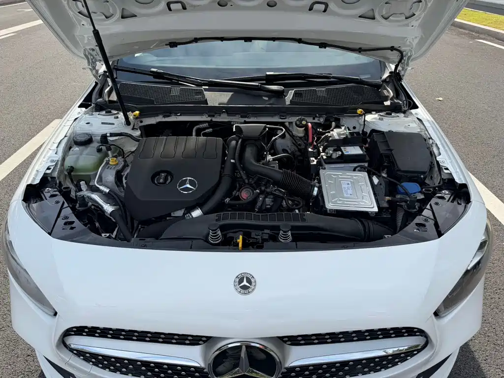 Mercedes-Benz Mercedes-Benz A-Class 2023 A 200 L Fashion Edition 2023 - thumbnail 12