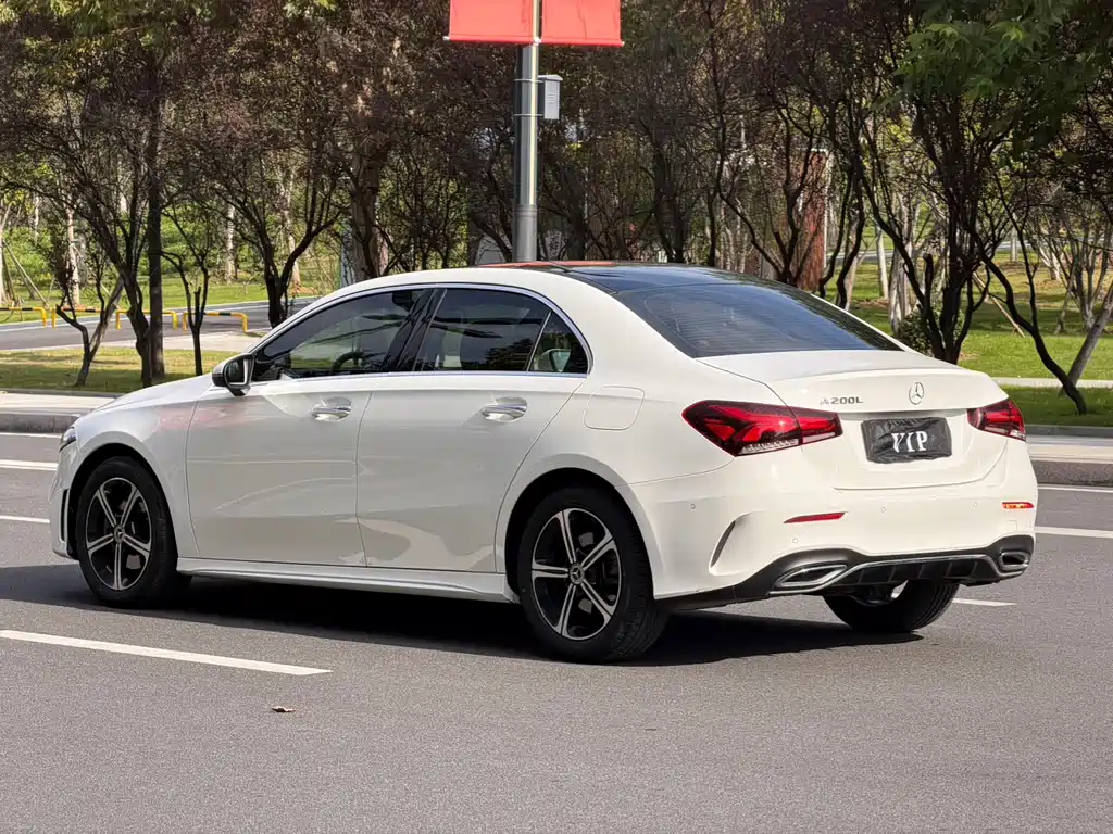 Mercedes-Benz Mercedes-Benz A-Class 2023 A 200 L Fashion Edition 2023 - thumbnail 15