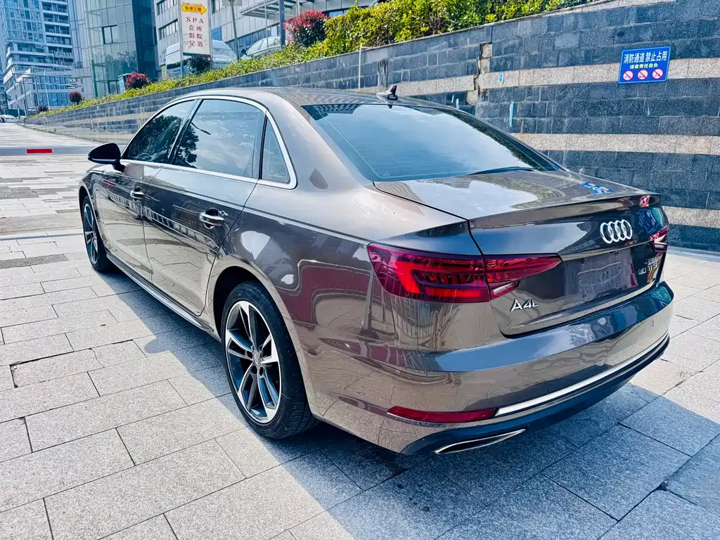 Audi Audi A4L 2019 40 TFSI Progressive Model VI 2019 - thumbnail 12
