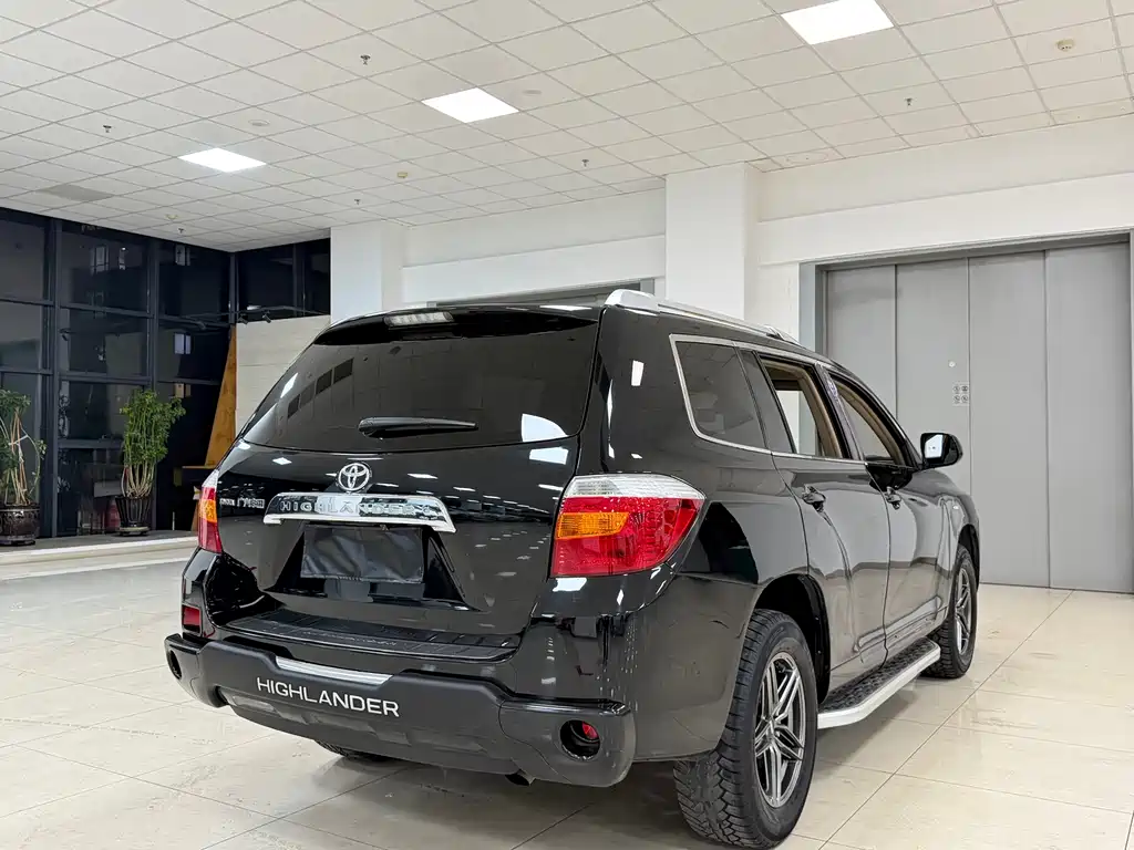 Toyota Toyota Highlander 2011 2.7L 2WD 5-seater Premium Edition 2011 - thumbnail 4