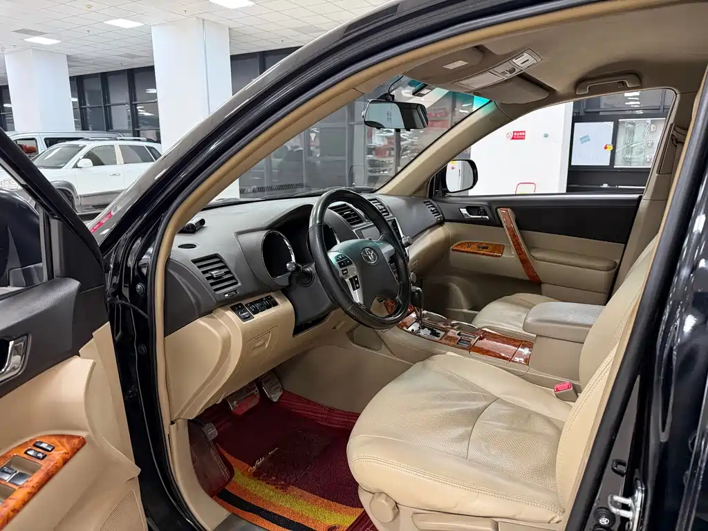 Toyota Toyota Highlander 2011 2.7L 2WD 5-seater Premium Edition 2011 - thumbnail 7