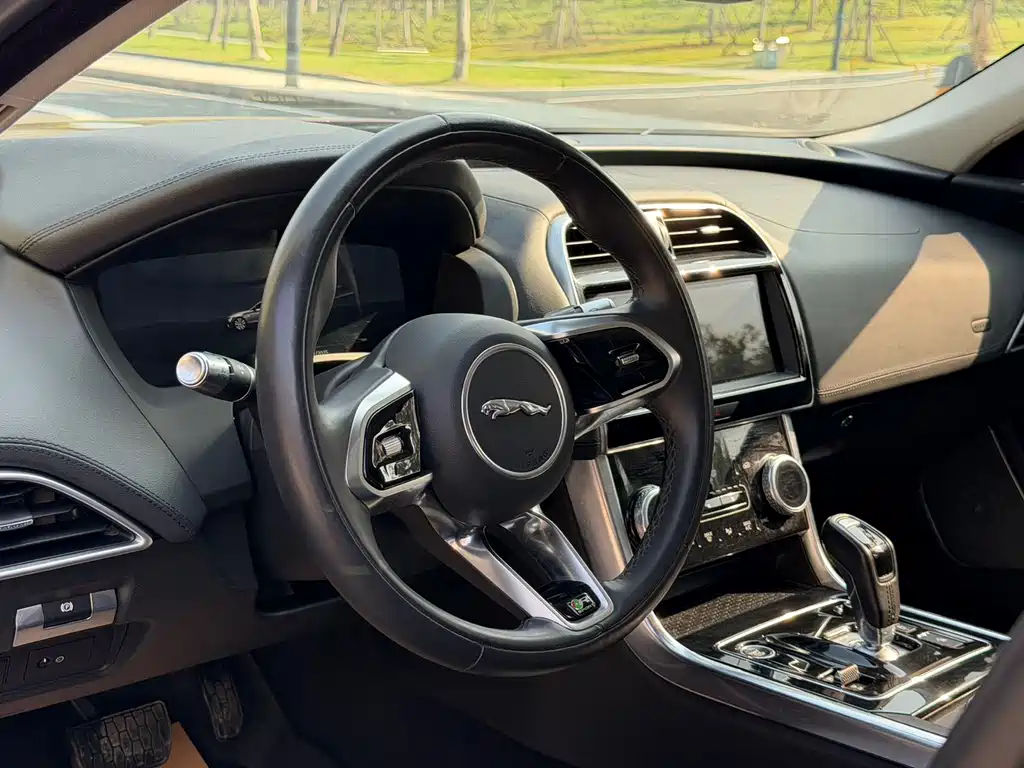 Jaguar Jaguar XEL 2021 2.0T 250PS R-DYNAMIC S Sport 2021 - thumbnail 8