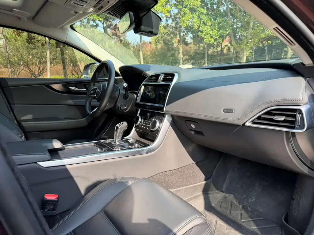 Jaguar Jaguar XEL 2021 2.0T 250PS R-DYNAMIC S Sport 2021 - thumbnail 9