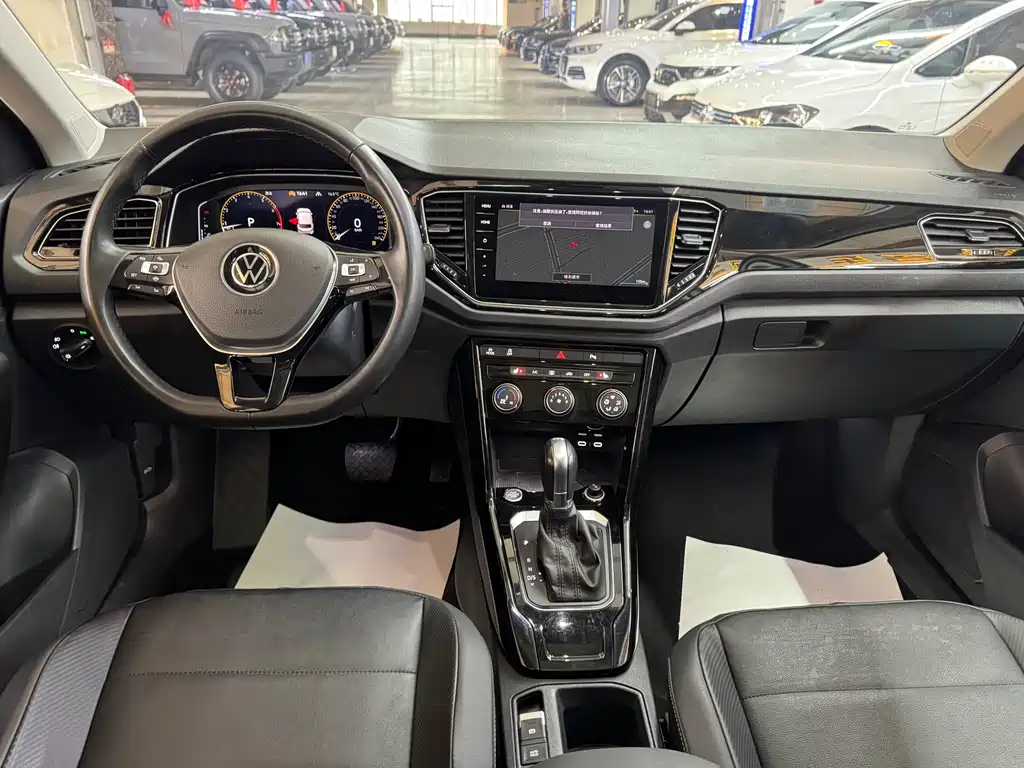 Volkswagen T-Roc 2022 280TSI DSG Front-Wheel Drive Comfort Plus 2022 - thumbnail 6