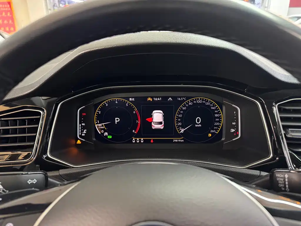 Volkswagen T-Roc 2022 280TSI DSG Front-Wheel Drive Comfort Plus 2022 - thumbnail 8